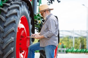 PRL. CONDUCTORES TRACTORES AGRÍCOLAS.