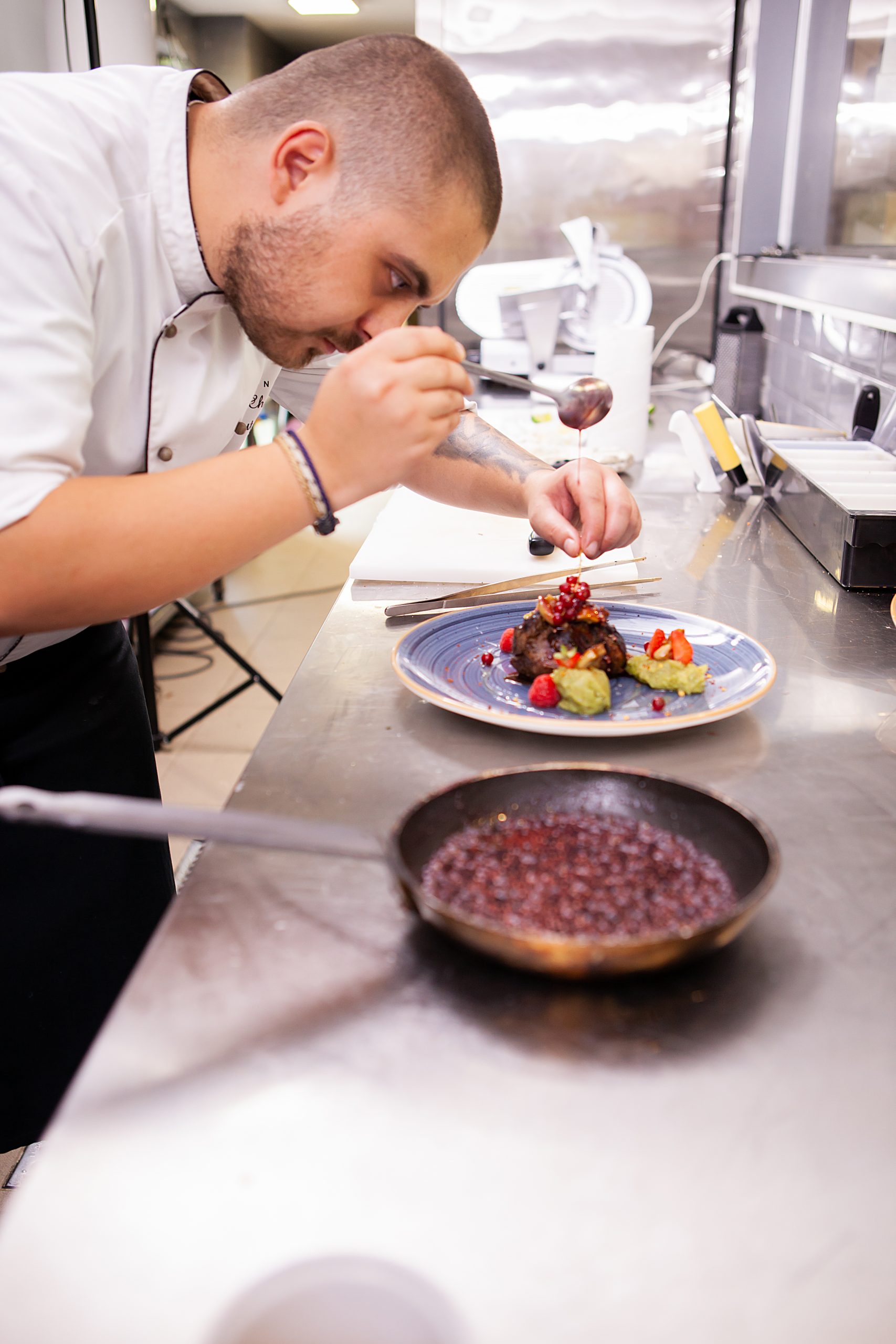 MODIFICACIONES EN PLATOS GASTRONOMICOS EN CUANTO A LAS TECNICAS Y PROCEDIMIENTOS