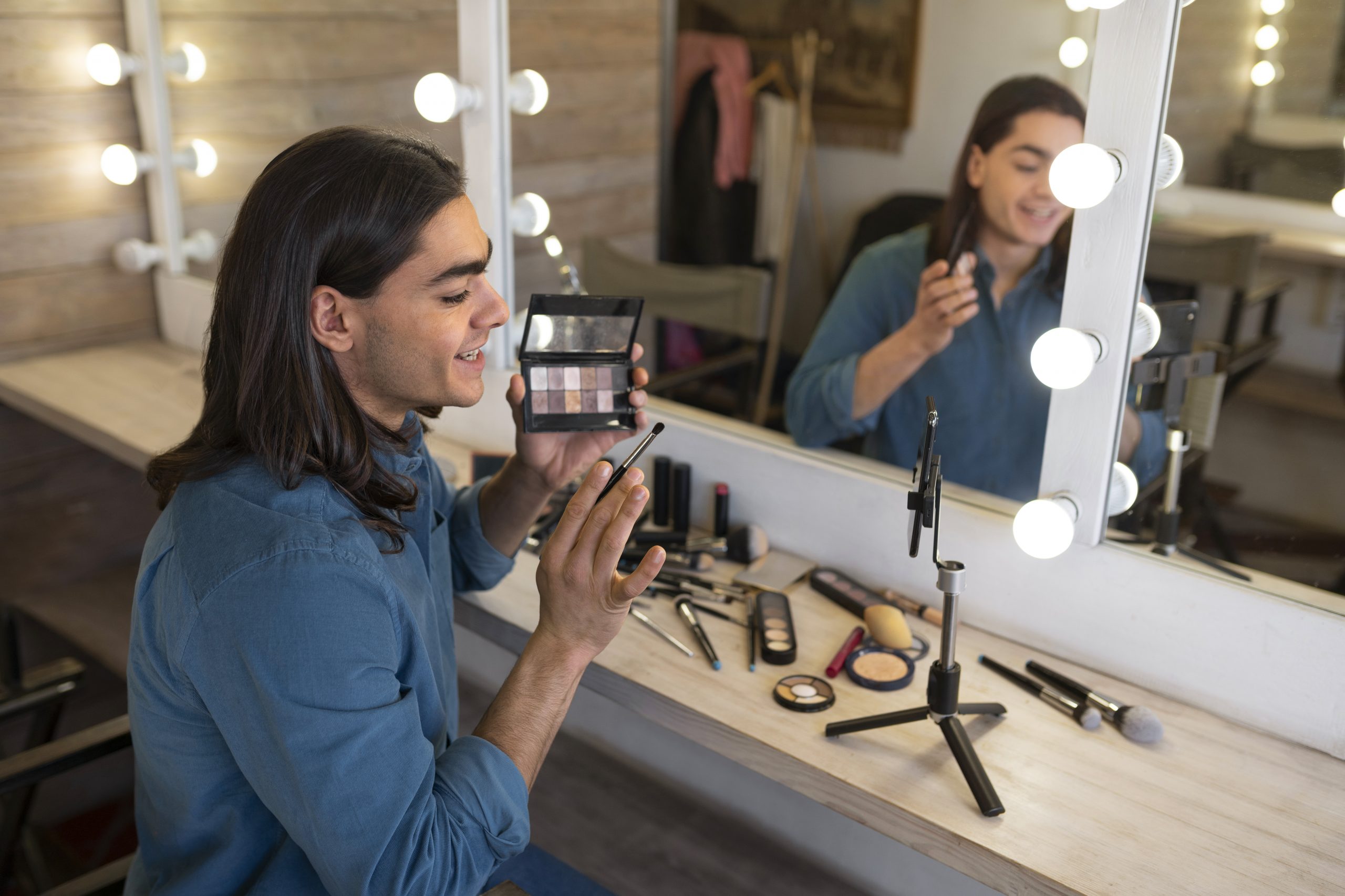 Aplicación de Técnicas de Maquillaje para Medios Escénicos y Producciones Audiovisuales