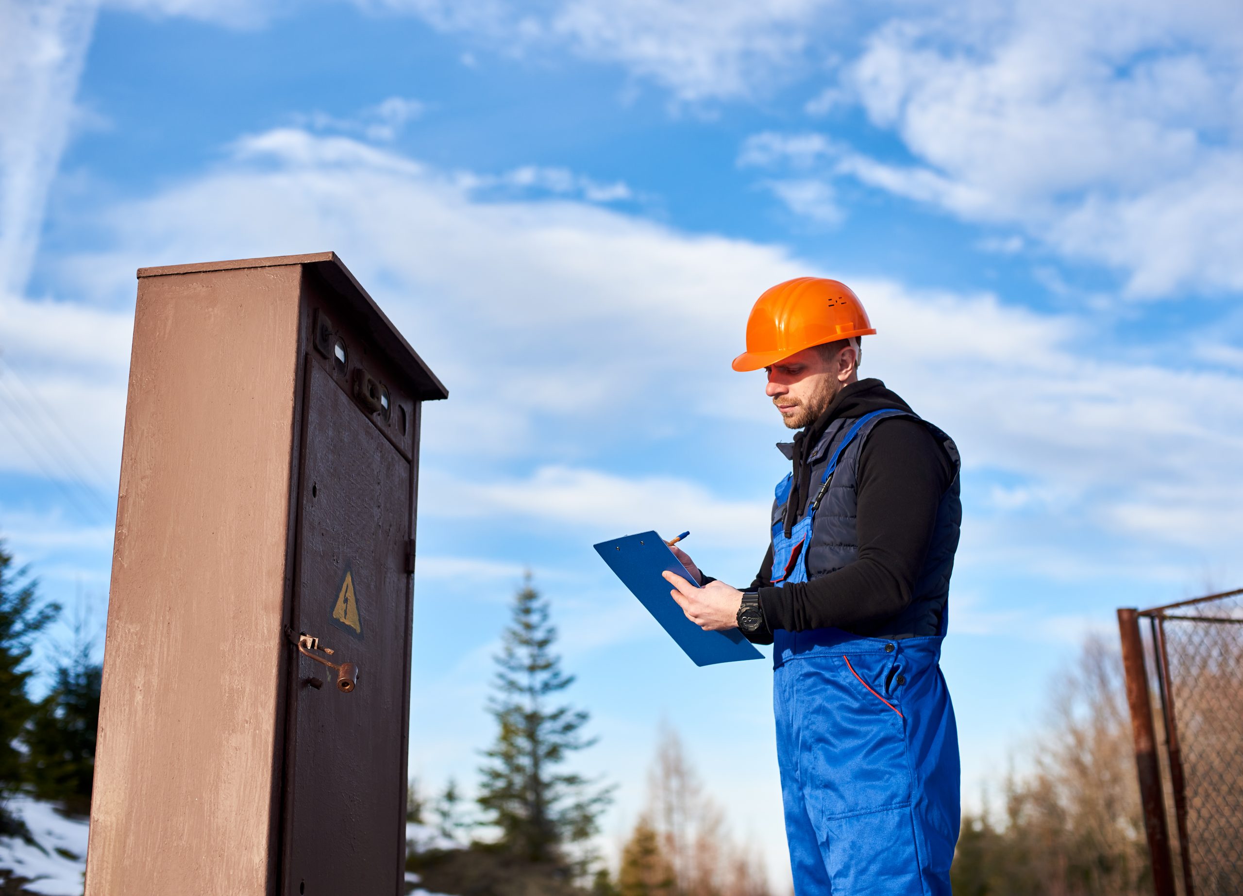 Elaboración de Especificaciones Técnicas, Manuales de Servicio y Mantenimiento de Instalaciones de Alumbrado Exterior