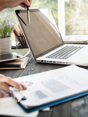 Análisis de documentación compleja para la toma de decisiones con Gemini Notebook
